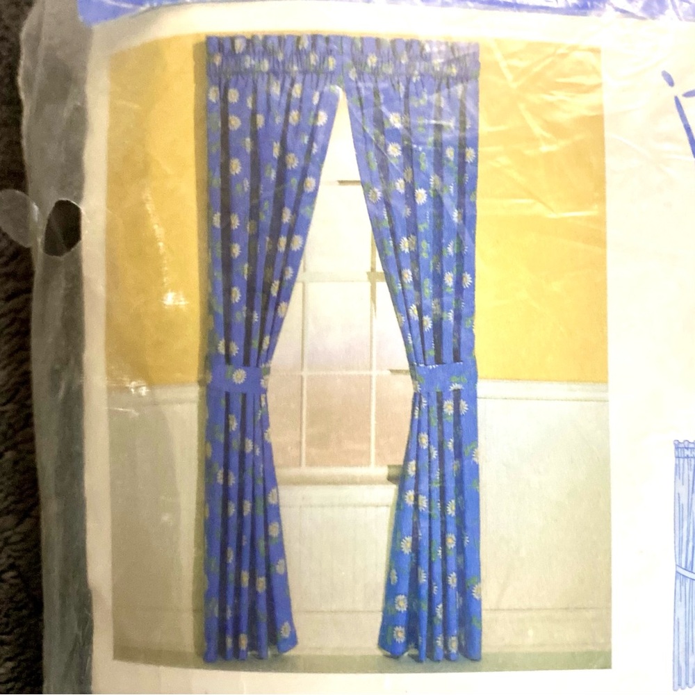 VTG 90’s Riviera Van Beers Daisy Floral Drapes Curtains Cottage 80”x84” USA NOS